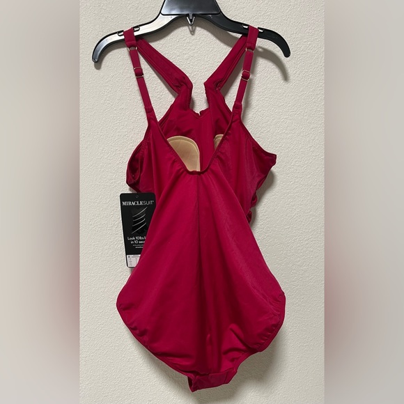 MiracleSuit Women’s Razzle Dazzle Siren One Piece Swimsuit Grenadine Red - Picture 11 of 14
